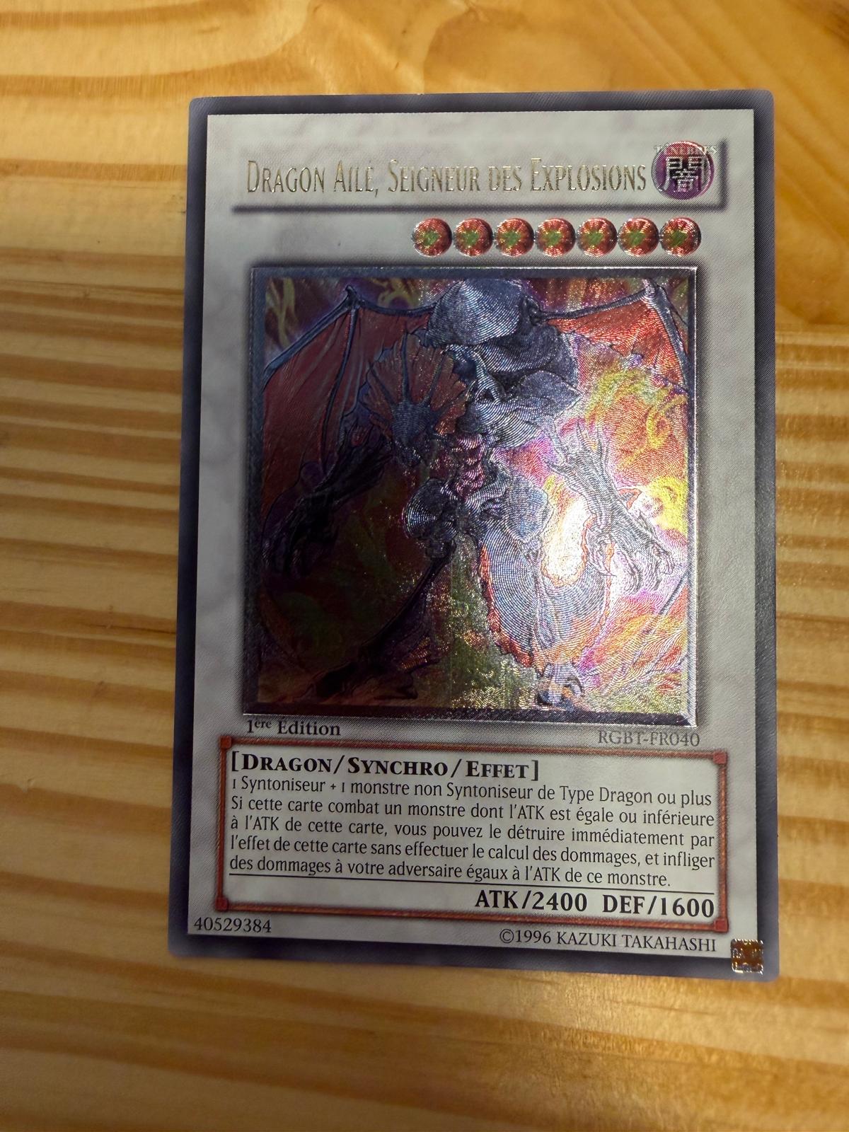 Dragon Ailé Seigneur Des Explosions