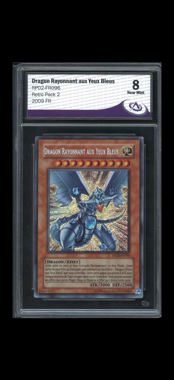 Dragon Rayonnant Aux Yeux Bleus